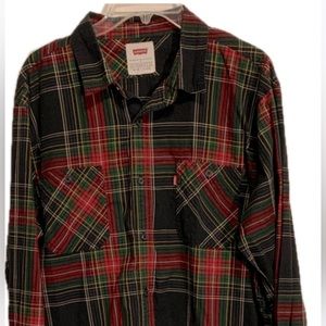 Levi’s men’s black red green plaid tartan lightweight button down shirt size L